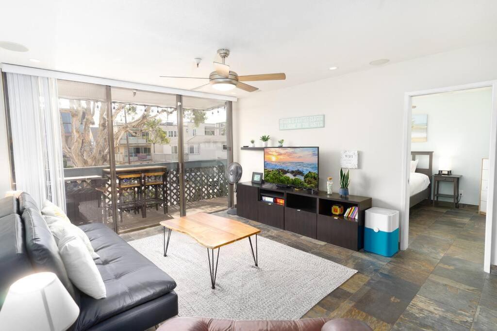 Pineapple Paradise -in The Heart Of Mission Beach- Just Steps To And Belmont Park Holiday home