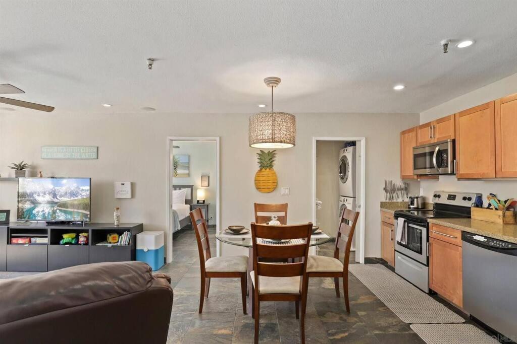 Pineapple Paradise -in The Heart Of Mission Beach- Just Steps To And Belmont Park *