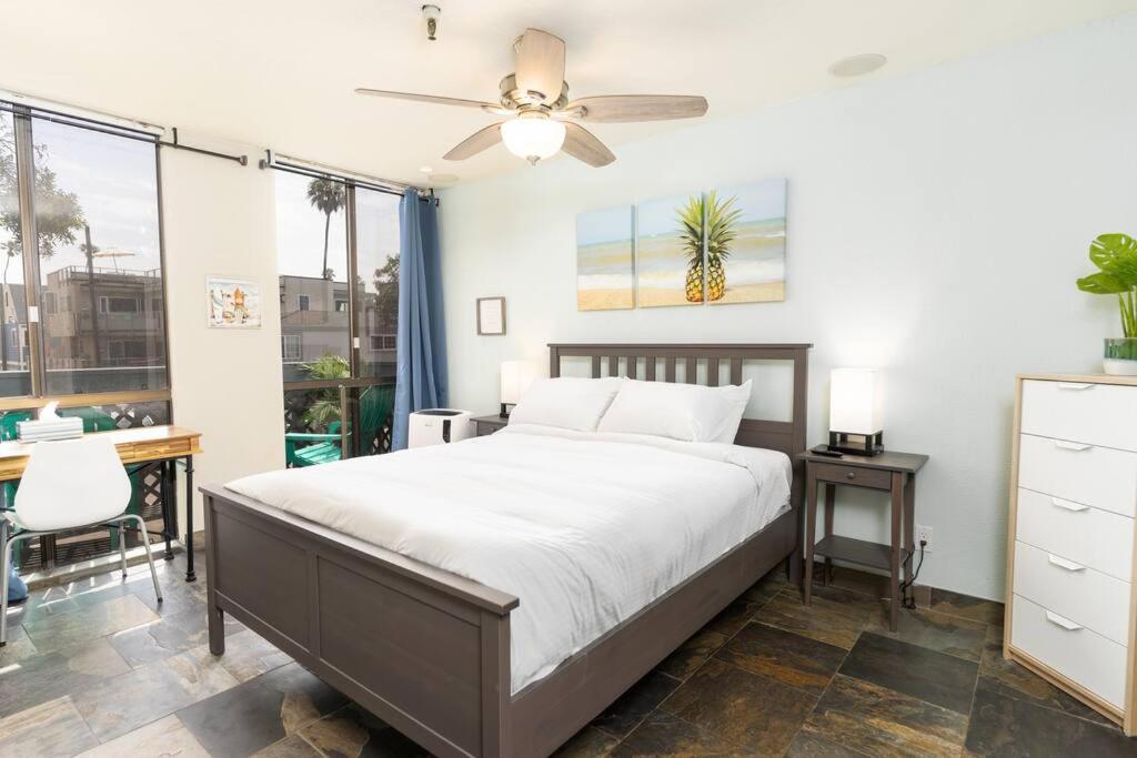 Pineapple Paradise -in The Heart Of Mission Beach- Just Steps To And Belmont Park Holiday home