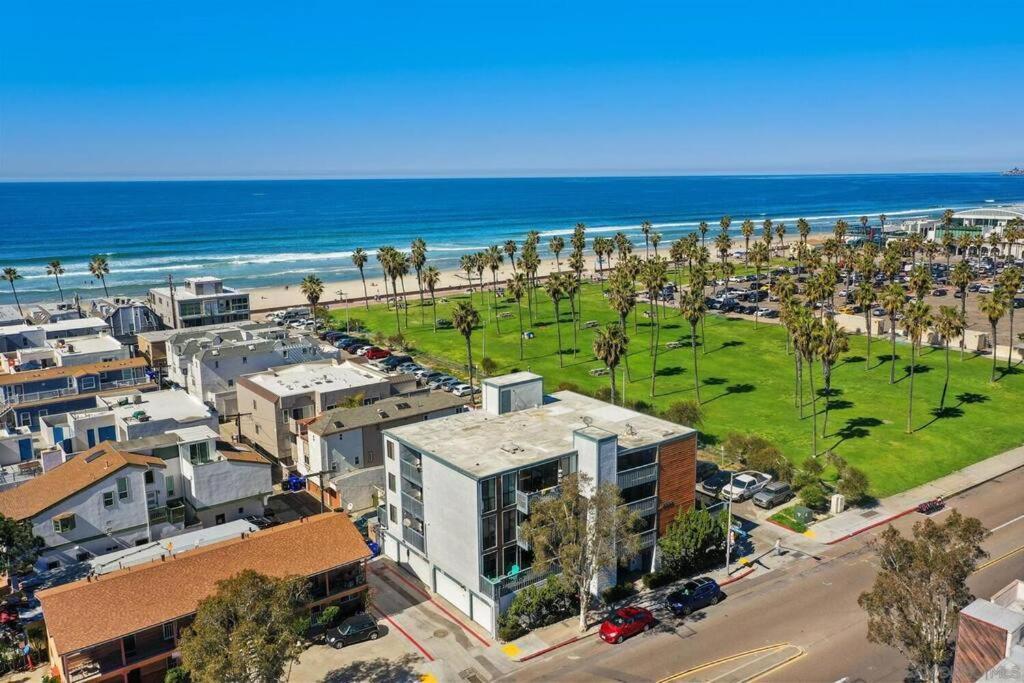 Pineapple Paradise -in The Heart Of Mission Beach- Just Steps To And Belmont Park Holiday home San Diego