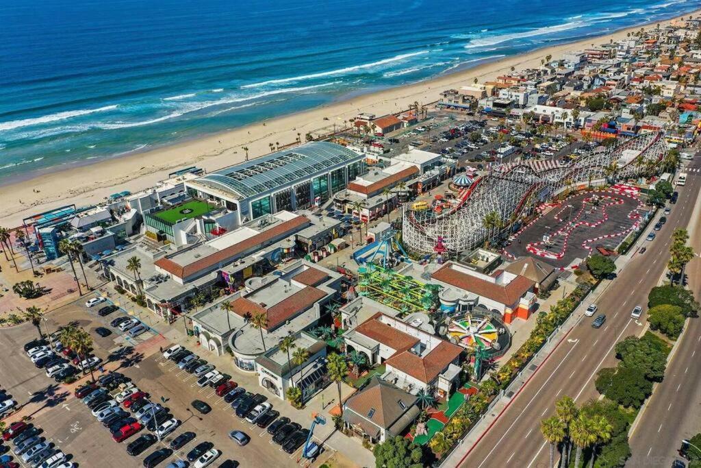 Holiday home Pineapple Paradise -in The Heart Of Mission Beach- Just Steps To And Belmont Park San Diego